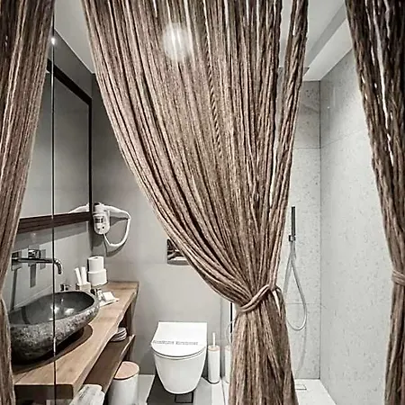 King's & Queen's Afitos - With Private Pool 4*