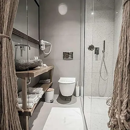 Ξενοδοχείο King's & Queen's Afitos - With Private Pool